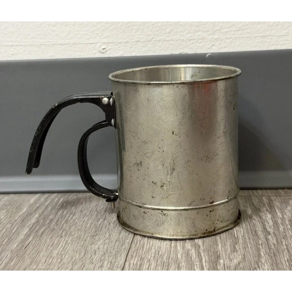 Vintage Small 1 Cup Flour Sifter With Squeeze Handle 3.75” Kitchen Gadget
